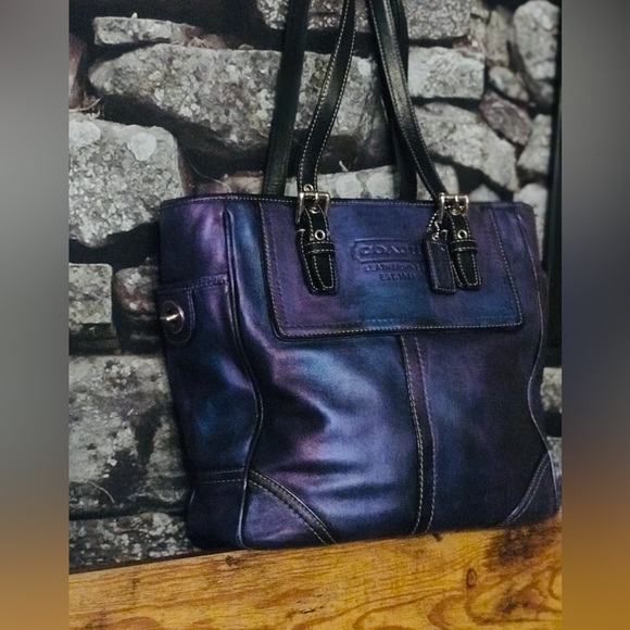 STUNNING Authentic Coach Metallic Purple & Blue Leather Handbag Tote - Picture 10 of 13
